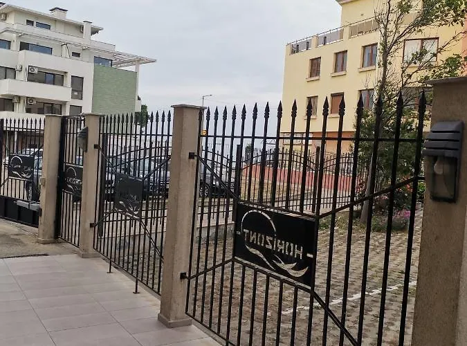 весела-хоризонт شقة سوزوبول